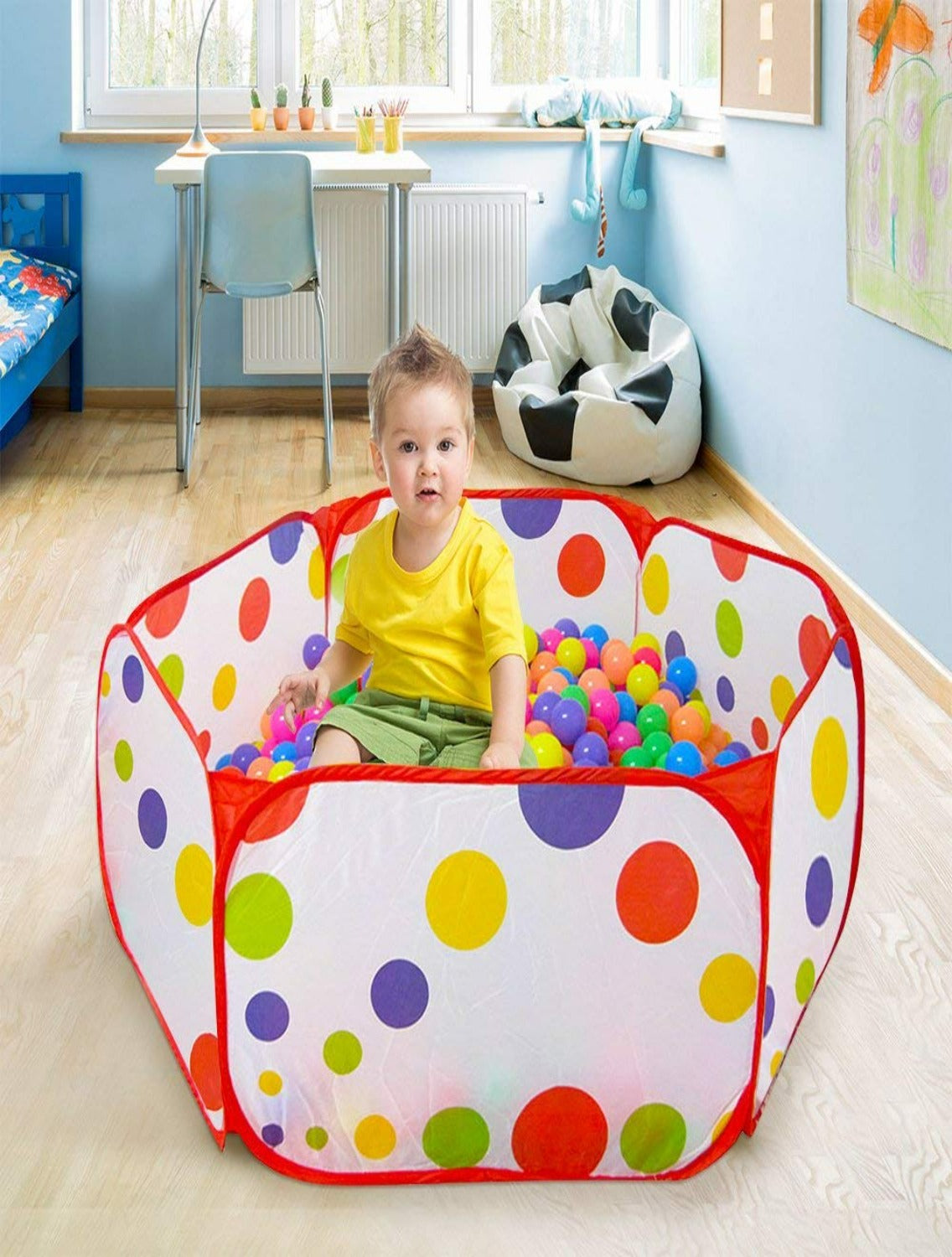 Hexagon Ball Pool With 50 Balls