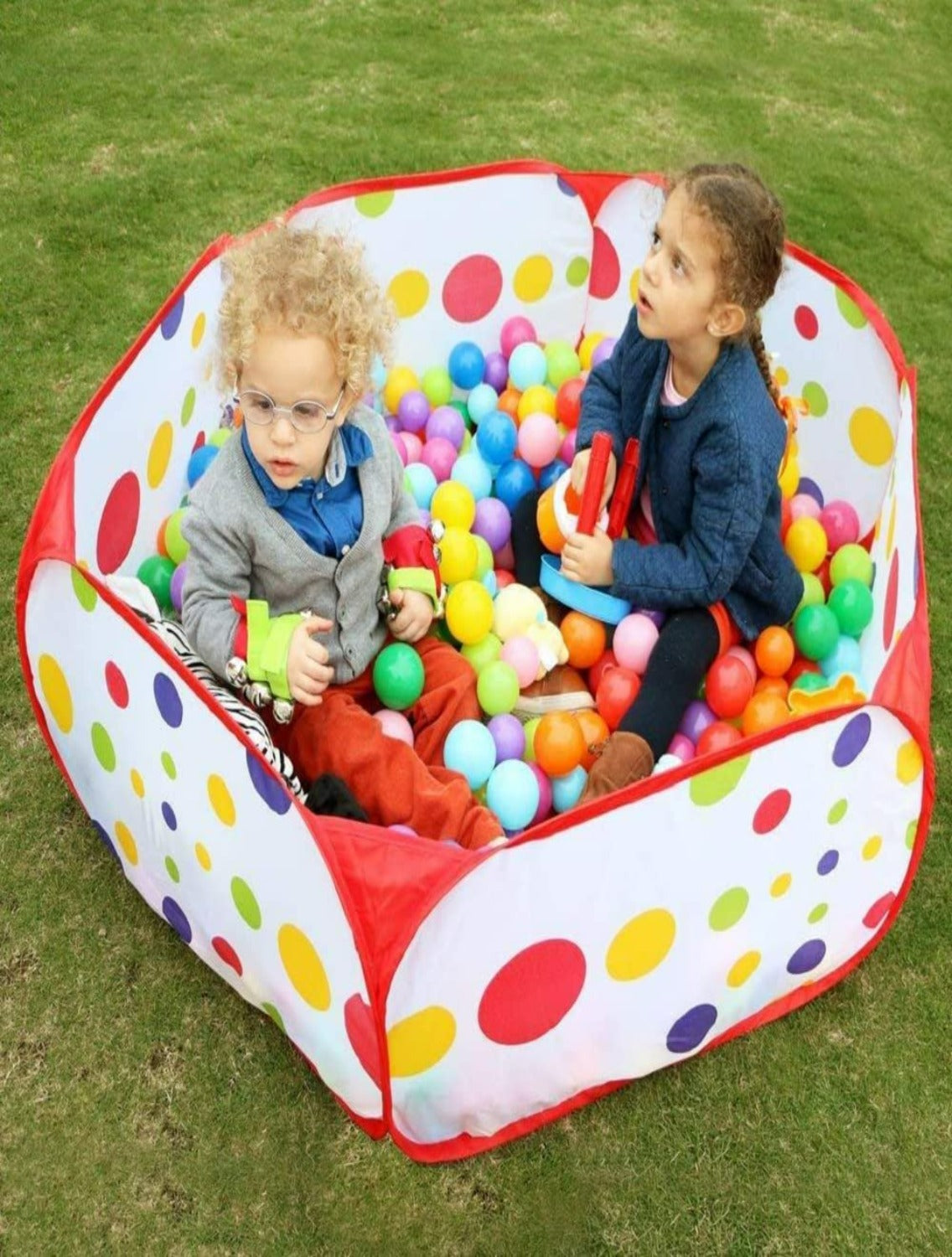 Hexagon Ball Pool With 50 Balls